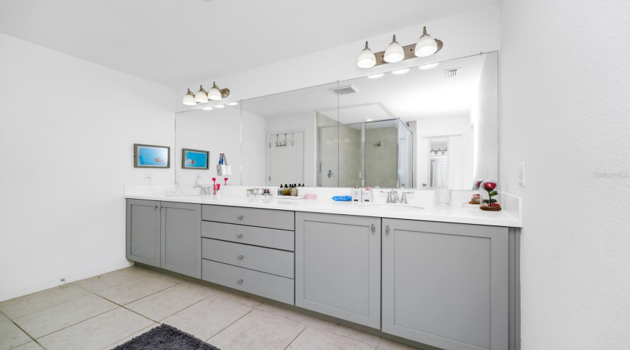 DAVENPORT, Florida 33896, 3 Bedrooms Bedrooms, ,2 BathroomsBathrooms,Residential,For Sale,BENOI,0,MFRO6311227