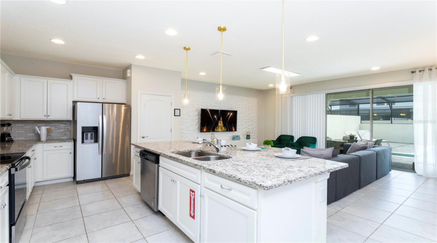 Kissimmee, Florida 34747, 5 Bedrooms Bedrooms, ,4 Bathroomsbathrooms,Residential,For Sale,Dubai,Mfro6312686