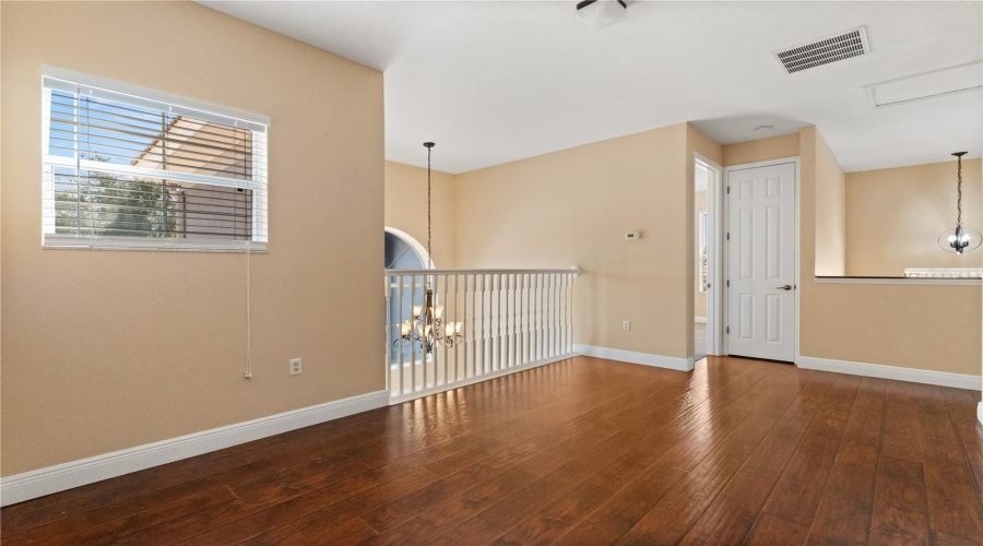 Upstair Open Room