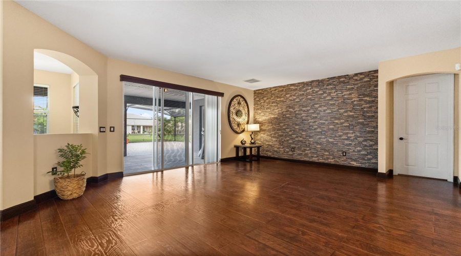 Kissimmee, Florida 34746, 6 Bedrooms Bedrooms, ,4 Bathroomsbathrooms,Residential,For Sale,Eagle Isle,Mfrs5127515