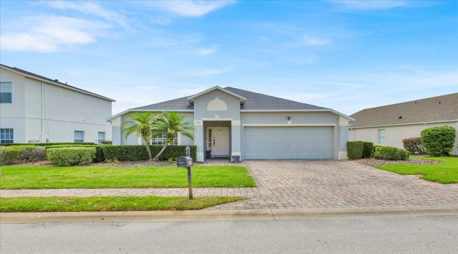Davenport, Florida 33896, 4 Bedrooms Bedrooms, ,3 Bathroomsbathrooms,Residential,For Sale,Balmoral,Mfrg5097564