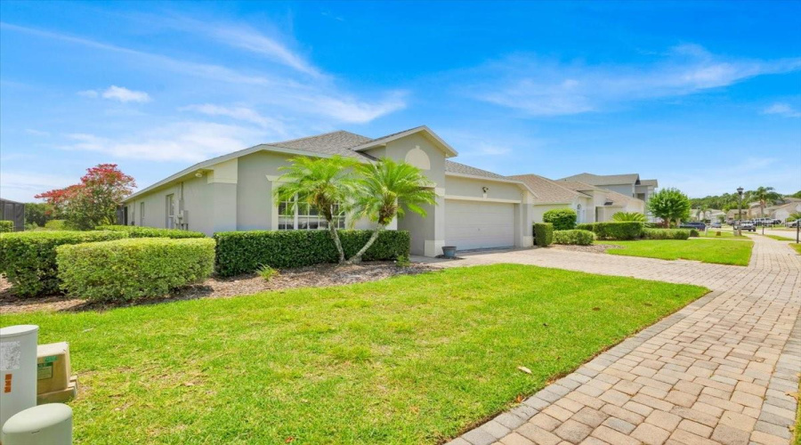 Davenport, Florida 33896, 4 Bedrooms Bedrooms, ,3 Bathroomsbathrooms,Residential,For Sale,Balmoral,Mfrg5097564
