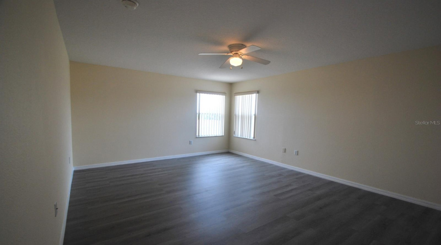 Davenport, Florida 33897, 5 Bedrooms Bedrooms, ,3 Bathroomsbathrooms,Residential,For Sale,Lancaster,Mfrs5127750