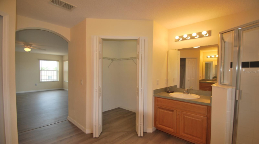 Davenport, Florida 33897, 5 Bedrooms Bedrooms, ,3 Bathroomsbathrooms,Residential,For Sale,Lancaster,Mfrs5127750