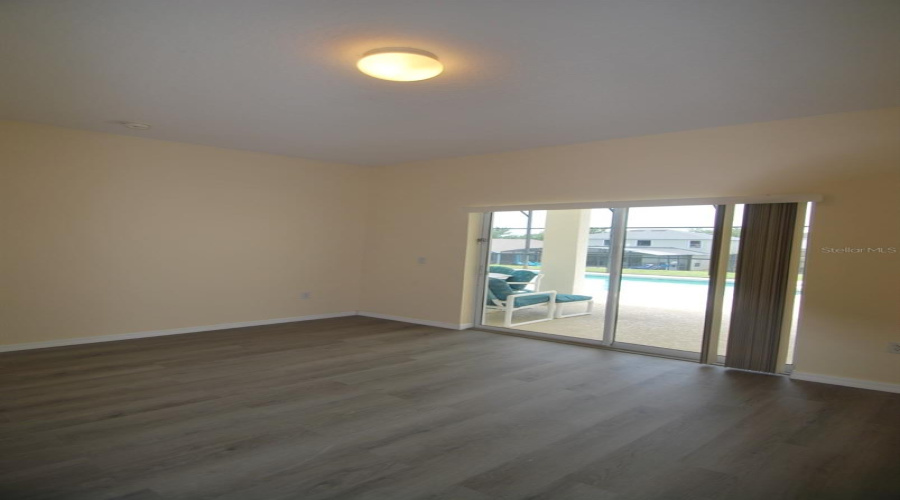 Davenport, Florida 33897, 5 Bedrooms Bedrooms, ,3 Bathroomsbathrooms,Residential,For Sale,Lancaster,Mfrs5127750