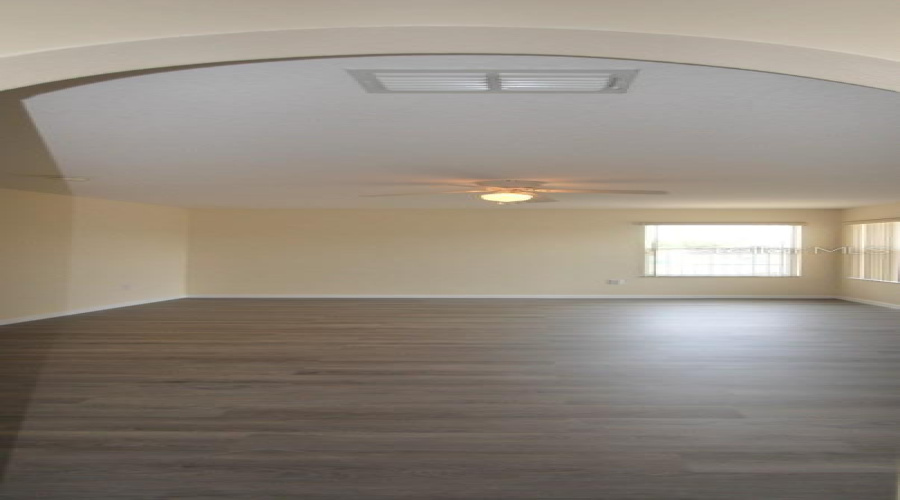 Davenport, Florida 33897, 5 Bedrooms Bedrooms, ,3 Bathroomsbathrooms,Residential,For Sale,Lancaster,Mfrs5127750