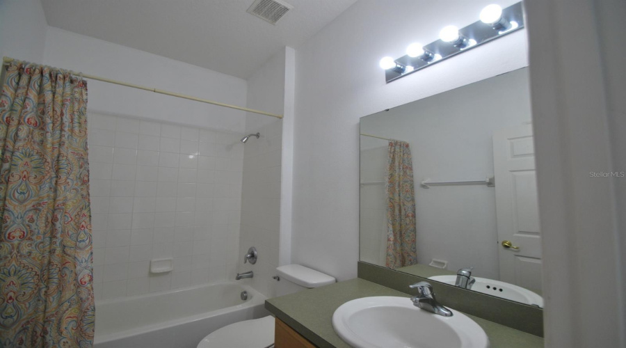 Davenport, Florida 33897, 5 Bedrooms Bedrooms, ,3 Bathroomsbathrooms,Residential,For Sale,Lancaster,Mfrs5127750