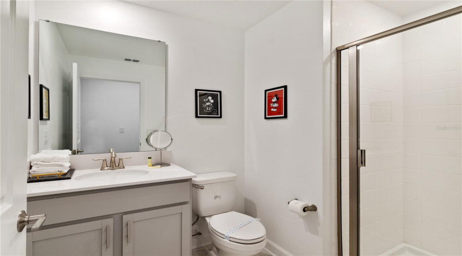 Kissimmee, Florida 34746, 5 Bedrooms Bedrooms, ,4 Bathroomsbathrooms,Residential,For Sale,Paragraph,Mfro6312942