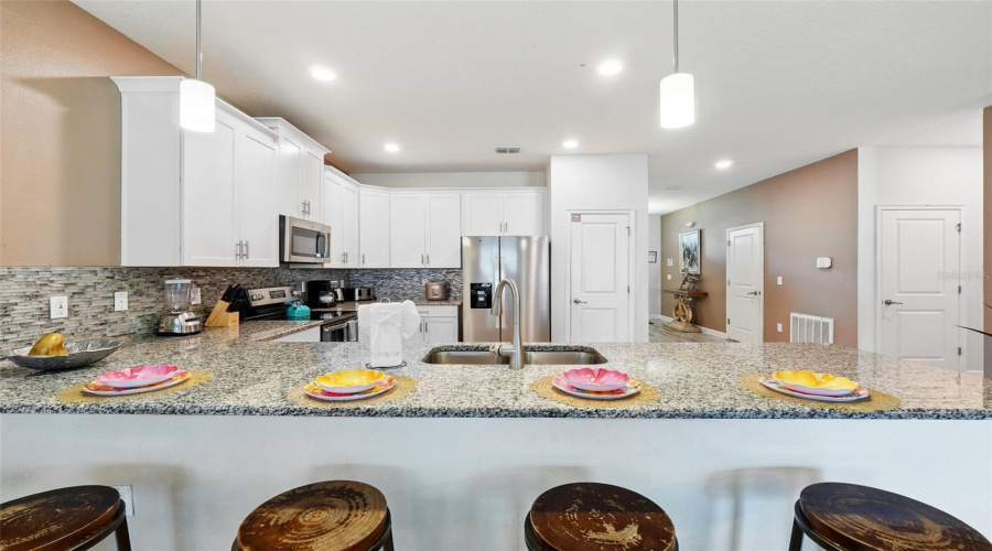 Davenport, Florida 33896, 8 Bedrooms Bedrooms, ,5 Bathroomsbathrooms,Residential,For Sale,Mulligan,Mfro6311781