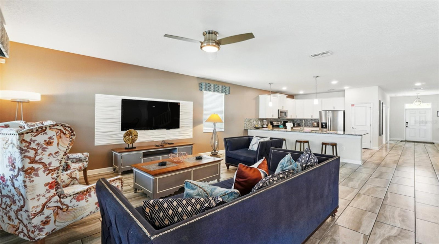 Davenport, Florida 33896, 8 Bedrooms Bedrooms, ,5 Bathroomsbathrooms,Residential,For Sale,Mulligan,Mfro6311781