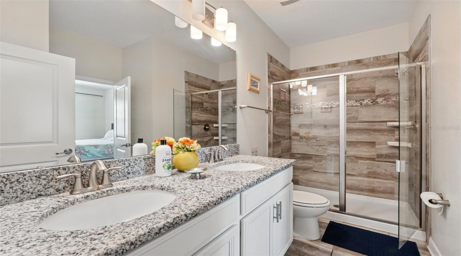 Davenport, Florida 33896, 8 Bedrooms Bedrooms, ,5 Bathroomsbathrooms,Residential,For Sale,Mulligan,Mfro6311781