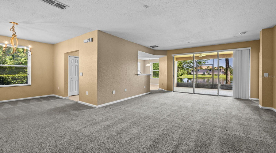 DAVENPORT, Florida 33896, 2 Bedrooms Bedrooms, ,2 BathroomsBathrooms,Residential,For Sale,QUIMBY,MFRO6295406