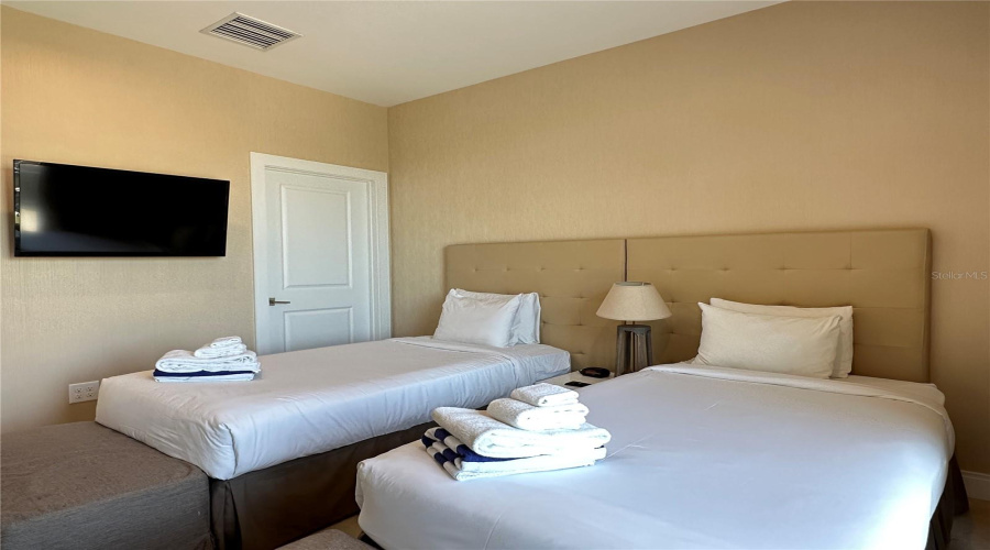 KISSIMMEE, Florida 34747, 3 Bedrooms Bedrooms, ,3 BathroomsBathrooms,Residential,For Sale,RECIFE,0,MFRO6310720