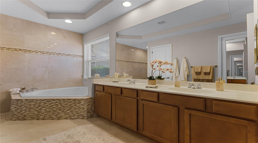 Orlando, Florida 32836, 3 Bedrooms Bedrooms, ,3 Bathroomsbathrooms,Residential,For Sale,Via Verona,Mfro6309204