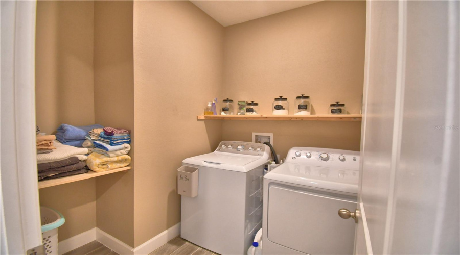Davenport, Florida 33837, 3 Bedrooms Bedrooms, ,2 Bathroomsbathrooms,Residential,For Sale,Sugarwood,Mfrp4934915