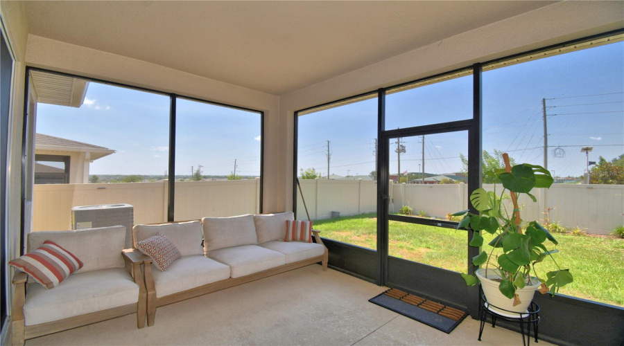 Davenport, Florida 33837, 3 Bedrooms Bedrooms, ,2 Bathroomsbathrooms,Residential,For Sale,Sugarwood,Mfrp4934915