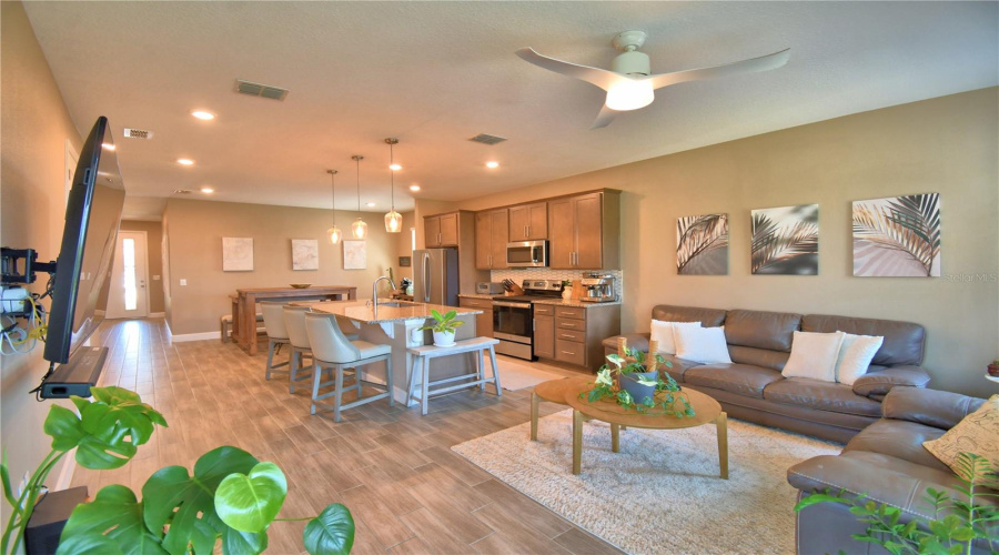 Davenport, Florida 33837, 3 Bedrooms Bedrooms, ,2 Bathroomsbathrooms,Residential,For Sale,Sugarwood,Mfrp4934915