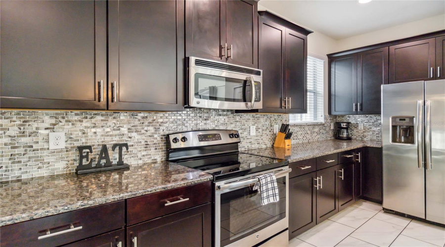 Kissimmee, Florida 34746, 5 Bedrooms Bedrooms, ,5 Bathroomsbathrooms,Residential,For Sale,Sleepy Hollow Dr,Mfro6313121