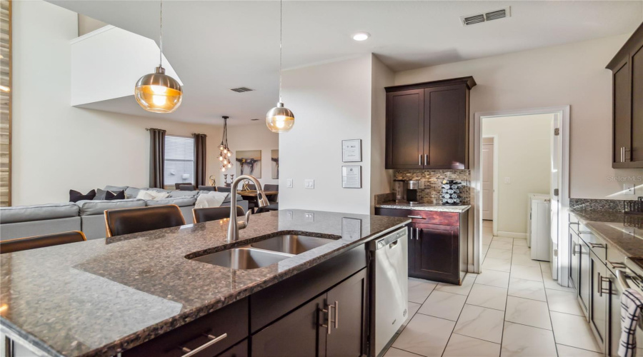 Kissimmee, Florida 34746, 5 Bedrooms Bedrooms, ,5 Bathroomsbathrooms,Residential,For Sale,Sleepy Hollow Dr,Mfro6313121