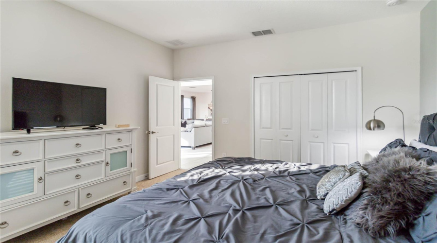 Kissimmee, Florida 34746, 5 Bedrooms Bedrooms, ,5 Bathroomsbathrooms,Residential,For Sale,Sleepy Hollow Dr,Mfro6313121