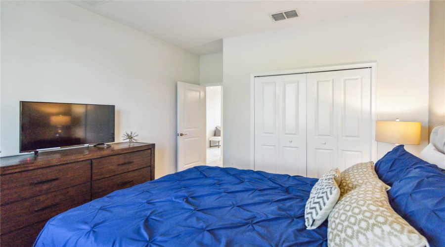 Kissimmee, Florida 34746, 5 Bedrooms Bedrooms, ,5 Bathroomsbathrooms,Residential,For Sale,Sleepy Hollow Dr,Mfro6313121