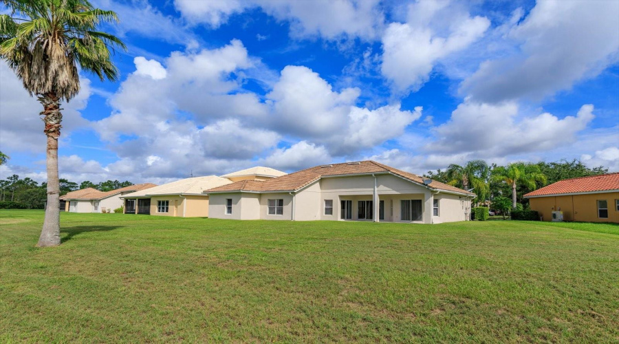 KISSIMMEE, Florida 34746, 4 Bedrooms Bedrooms, ,2 BathroomsBathrooms,Residential,For Sale,BOUGAINVILLEA,0,MFRO6312793