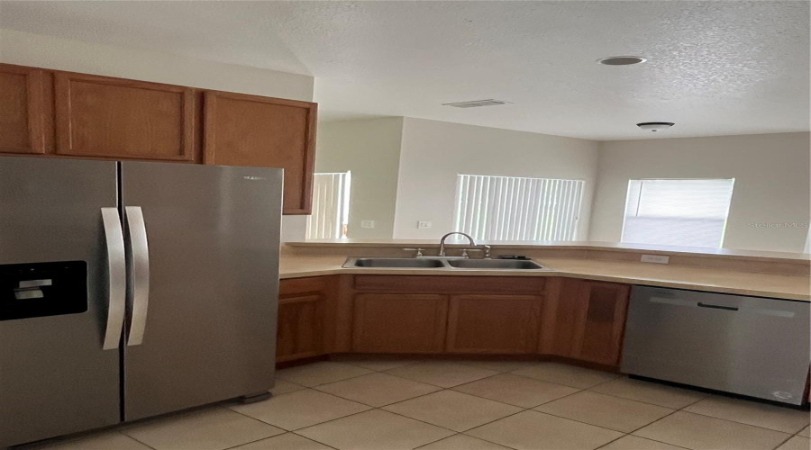 Kissimmee, Florida 34746, 4 Bedrooms Bedrooms, ,2 Bathroomsbathrooms,Residential,For Sale,Bougainvillea,Mfro6312793