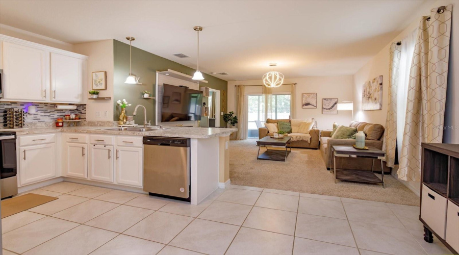 Davenport, Florida 33837, 3 Bedrooms Bedrooms, ,2 Bathroomsbathrooms,Residential,For Sale,Berry,Mfro6313124