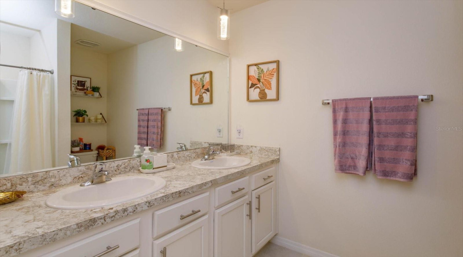 Davenport, Florida 33837, 3 Bedrooms Bedrooms, ,2 Bathroomsbathrooms,Residential,For Sale,Berry,Mfro6313124