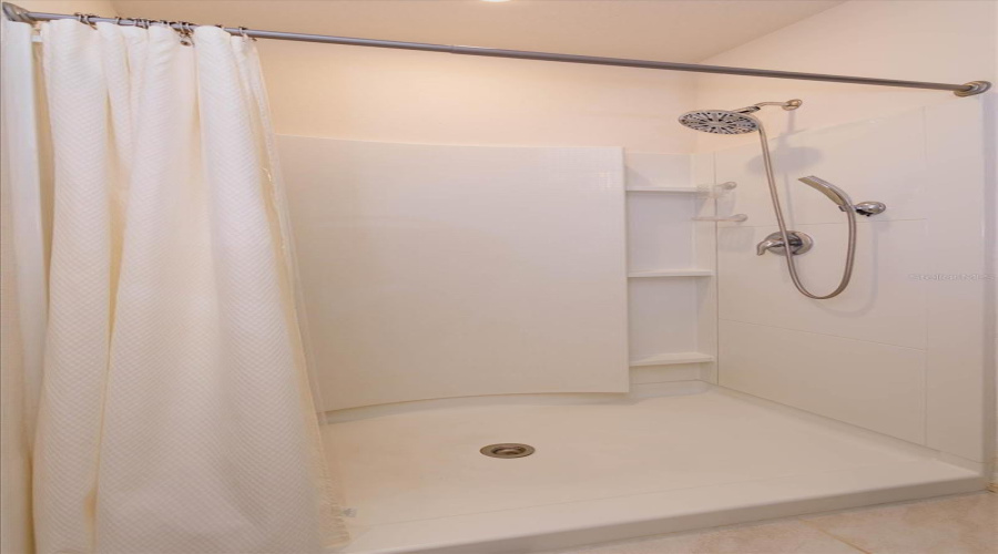 Davenport, Florida 33837, 3 Bedrooms Bedrooms, ,2 Bathroomsbathrooms,Residential,For Sale,Berry,Mfro6313124