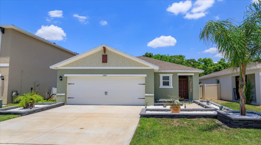 Davenport, Florida 33837, 3 Bedrooms Bedrooms, ,2 Bathroomsbathrooms,Residential,For Sale,Berry,Mfro6313124