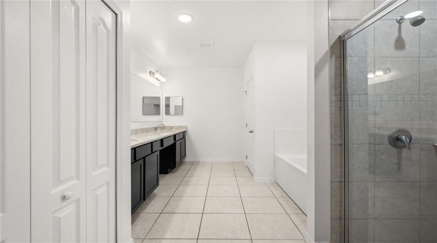 Davenport, Florida 33837, 4 Bedrooms Bedrooms, ,2 Bathroomsbathrooms,Residential,For Sale,Taft,Mfro6312775