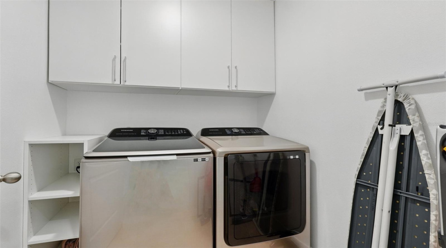 Kissimmee, Florida 34747, 3 Bedrooms Bedrooms, ,2 Bathroomsbathrooms,Residential,For Sale,White Poppy,Mfrs5127851