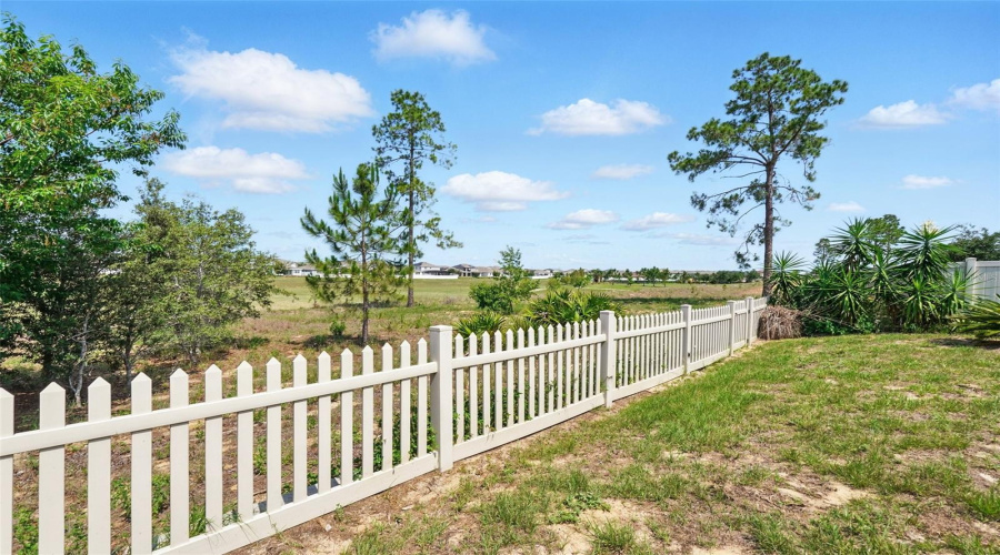 Kissimmee, Florida 34747, 3 Bedrooms Bedrooms, ,2 Bathroomsbathrooms,Residential,For Sale,White Poppy,Mfrs5127851