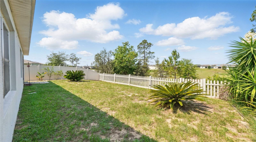 Kissimmee, Florida 34747, 3 Bedrooms Bedrooms, ,2 Bathroomsbathrooms,Residential,For Sale,White Poppy,Mfrs5127851