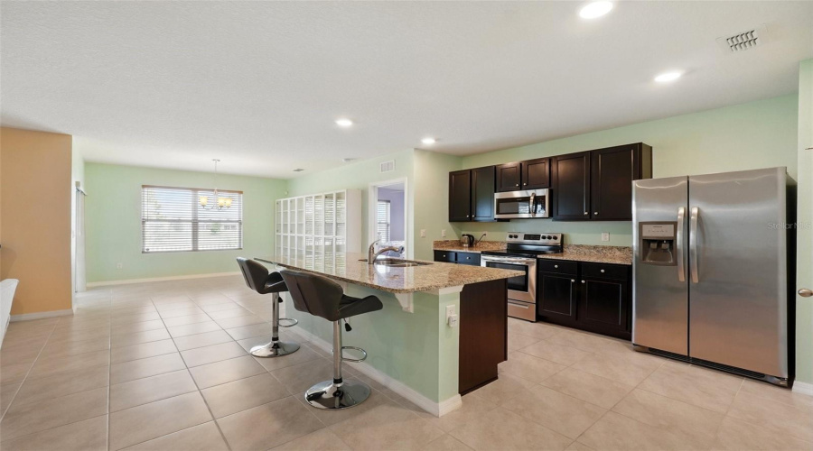 Kissimmee, Florida 34747, 3 Bedrooms Bedrooms, ,2 Bathroomsbathrooms,Residential,For Sale,White Poppy,Mfrs5127851