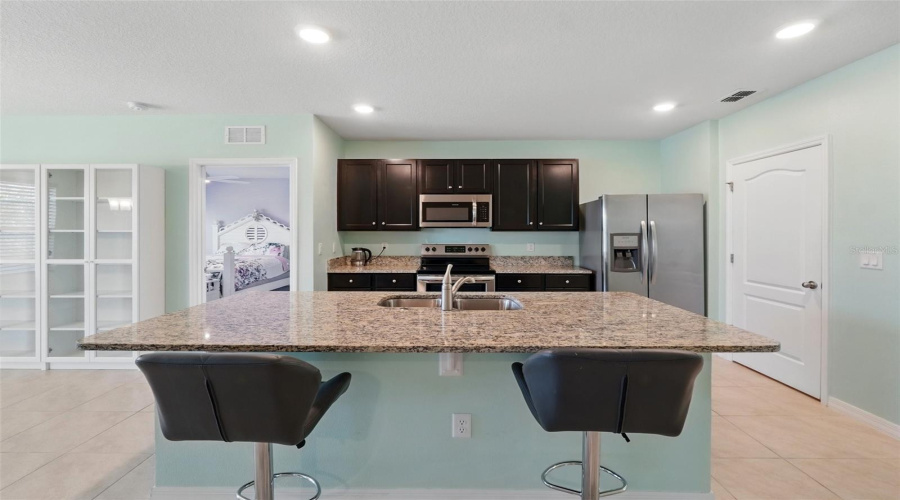 Kissimmee, Florida 34747, 3 Bedrooms Bedrooms, ,2 Bathroomsbathrooms,Residential,For Sale,White Poppy,Mfrs5127851