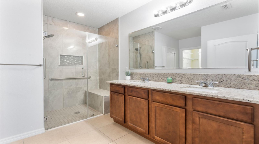 Davenport, Florida 33837, 4 Bedrooms Bedrooms, ,2 Bathroomsbathrooms,Residential,For Sale,Nova,Mfro6313214
