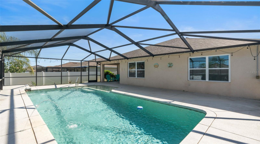 Davenport, Florida 33837, 4 Bedrooms Bedrooms, ,2 Bathroomsbathrooms,Residential,For Sale,Nova,Mfro6313214