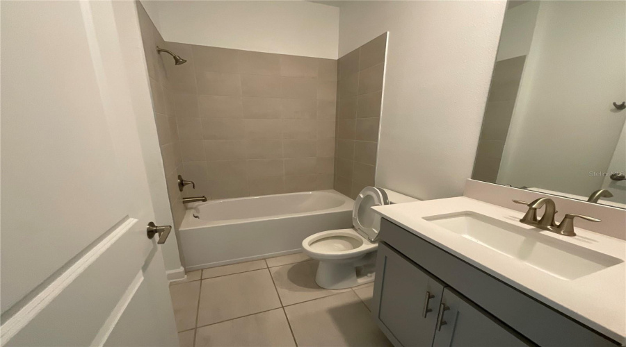 Davenport, Florida 33837, 3 Bedrooms Bedrooms, ,2 Bathroomsbathrooms,Residential,For Sale,Redbridge,Mfrs5127633