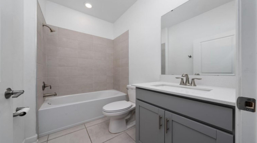 DAVENPORT, Florida 33837, 4 Bedrooms Bedrooms, ,3 BathroomsBathrooms,Residential,For Sale,REDBRIDGE,0,MFRS5127633