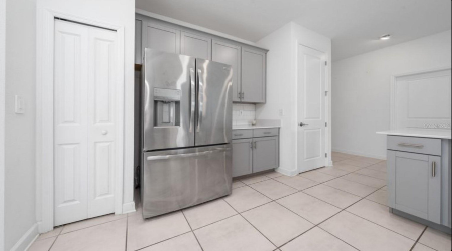 DAVENPORT, Florida 33837, 4 Bedrooms Bedrooms, ,3 BathroomsBathrooms,Residential,For Sale,REDBRIDGE,0,MFRS5127633