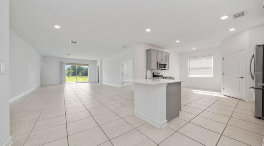 DAVENPORT, Florida 33837, 4 Bedrooms Bedrooms, ,3 BathroomsBathrooms,Residential,For Sale,REDBRIDGE,0,MFRS5127633