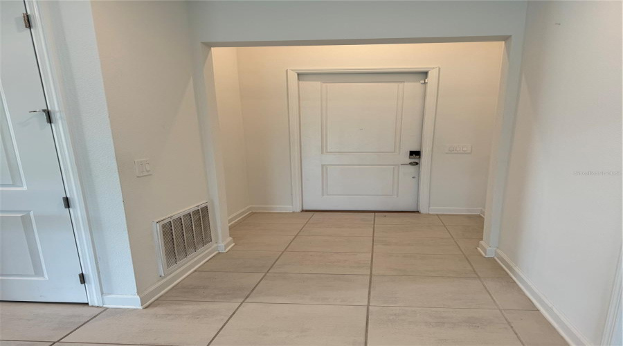 Davenport, Florida 33837, 3 Bedrooms Bedrooms, ,2 Bathroomsbathrooms,Residential,For Sale,Redbridge,Mfrs5127633