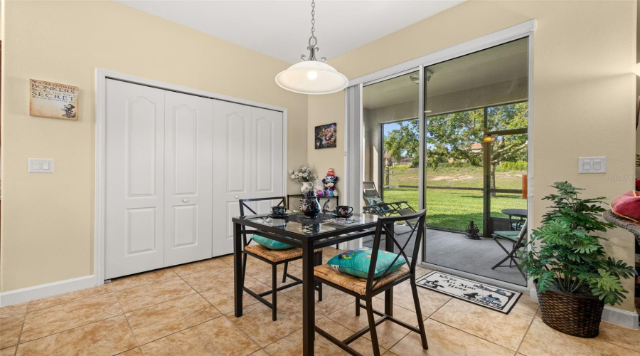 Davenport, Florida 33837, 5 Bedrooms Bedrooms, ,2 Bathroomsbathrooms,Residential,For Sale,Cortland,Mfrs5127762