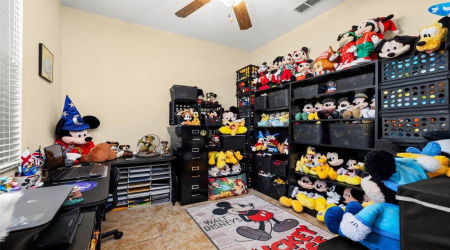 Davenport, Florida 33837, 5 Bedrooms Bedrooms, ,2 Bathroomsbathrooms,Residential,For Sale,Cortland,Mfrs5127762