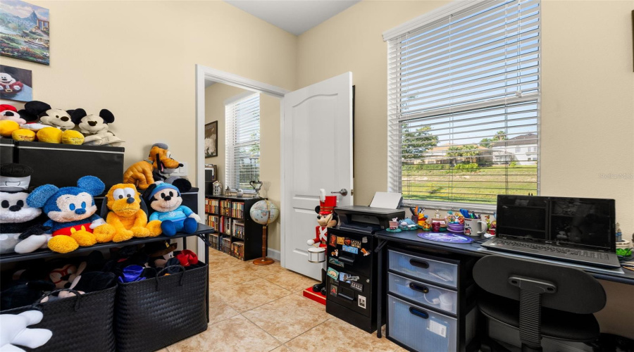 Davenport, Florida 33837, 5 Bedrooms Bedrooms, ,2 Bathroomsbathrooms,Residential,For Sale,Cortland,Mfrs5127762