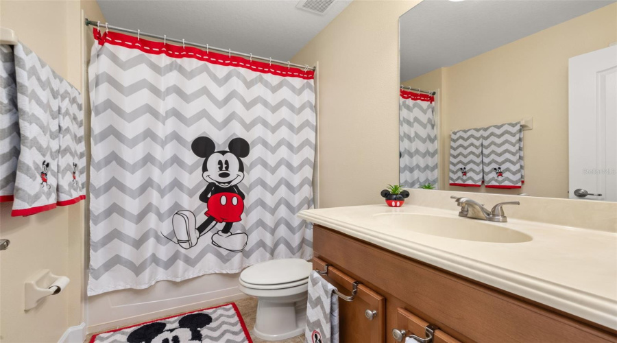 Davenport, Florida 33837, 5 Bedrooms Bedrooms, ,2 Bathroomsbathrooms,Residential,For Sale,Cortland,Mfrs5127762