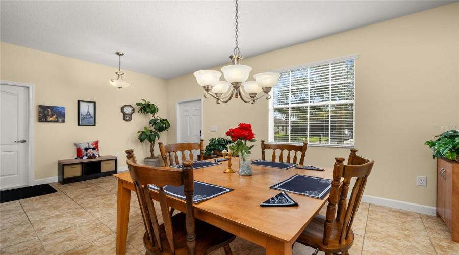 Davenport, Florida 33837, 5 Bedrooms Bedrooms, ,2 Bathroomsbathrooms,Residential,For Sale,Cortland,Mfrs5127762