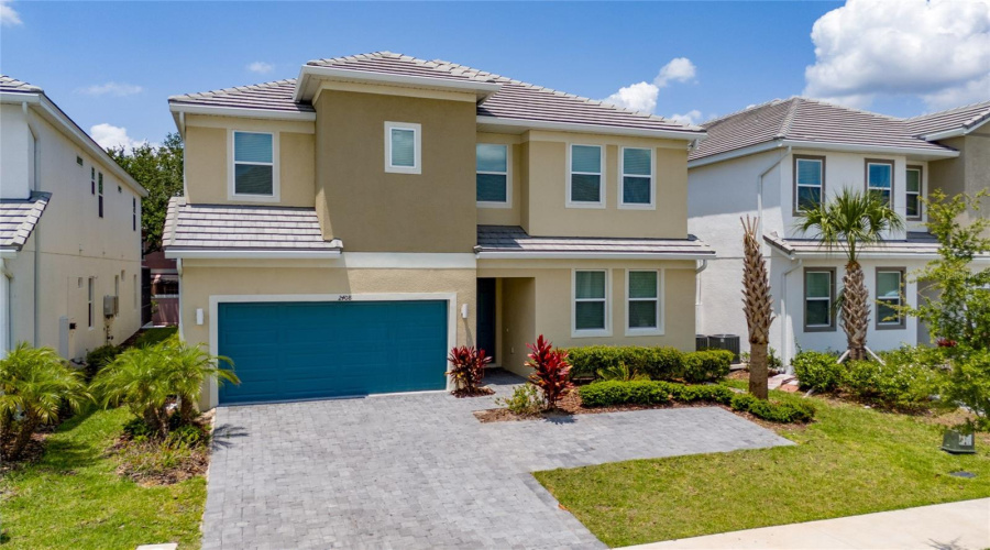 Kissimmee, Florida 34746, 12 Bedrooms Bedrooms, ,11 Bathroomsbathrooms,Residential,For Sale,Rama,Mfrs5127664